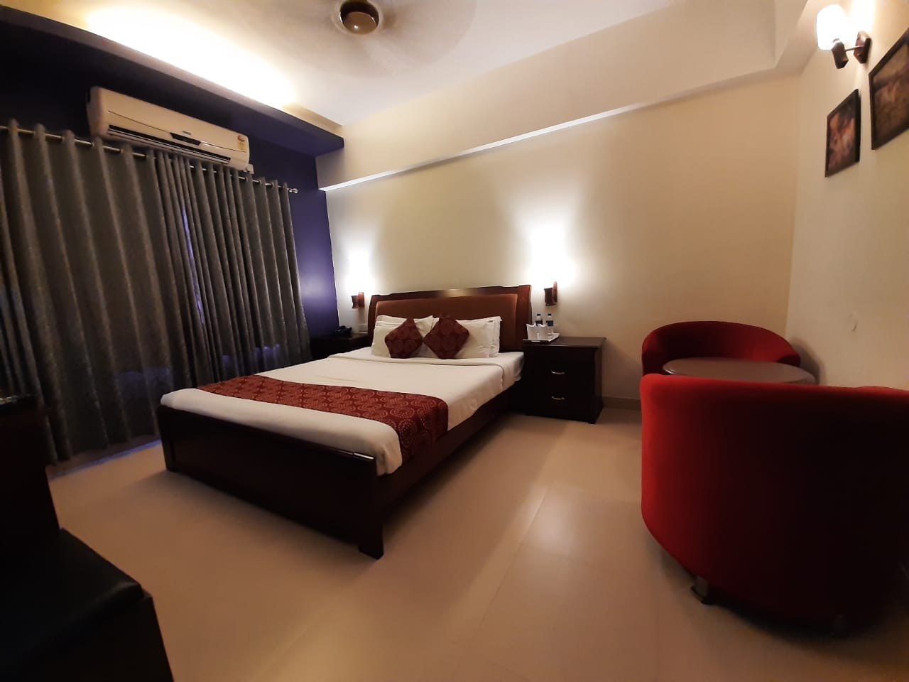 HAMARA HOTEL - Tap to explore photos