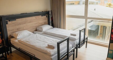 a&o London Docklands Riverside Room Type - Twin Room