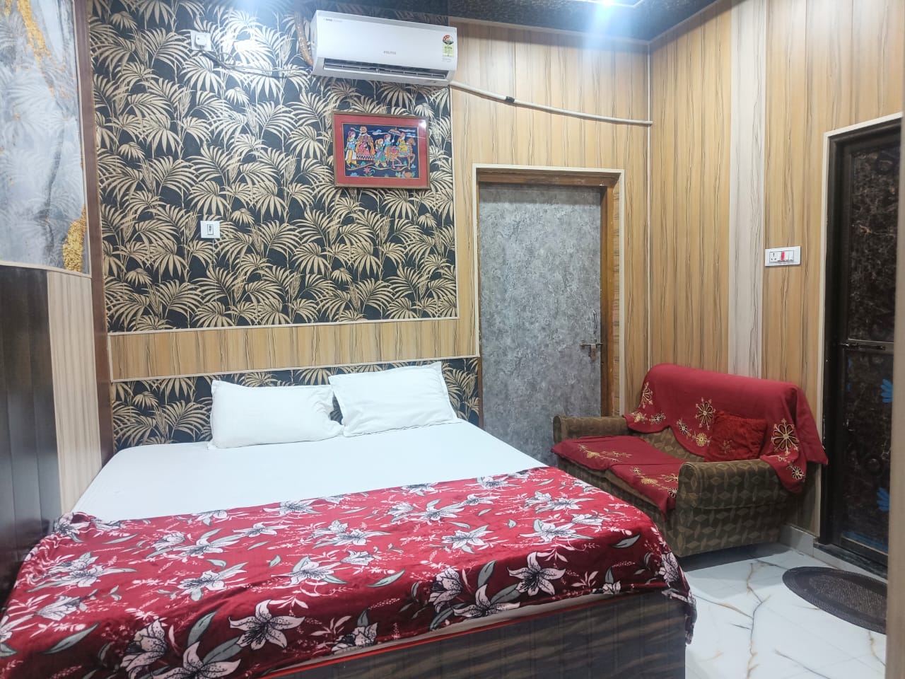 Shri Mahadev Homestay - Tap to explore photos