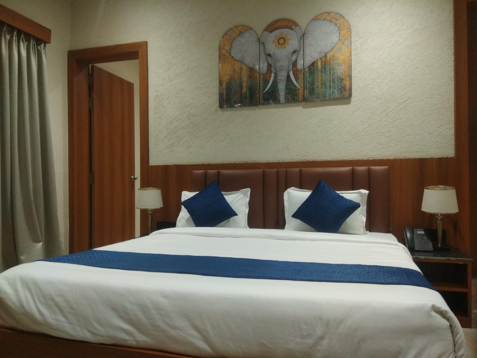 Hotel Shreeja Central Bhawanipatna - Tap to explore photos