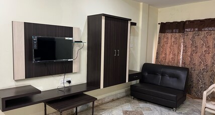 Ravi Teja Lodge Room Type - Deluxe Double Room Suit AC