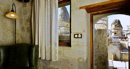 Aza Cave Hotel Adult Only Room Type - King Suite