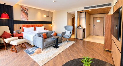 Ramada Encore By Wyndham Ayodhya Takpura Room Type - Suite