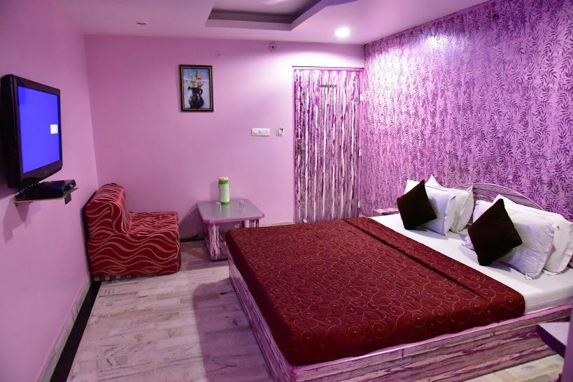 Hotel Hayat Residency - Tap to explore photos