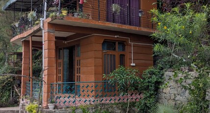 Vaydic Resort Room Type - Deluxe Room with Hill View Queen Bed