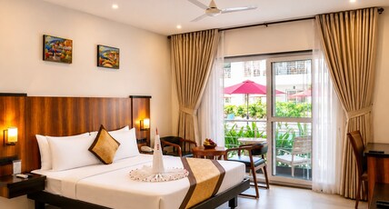 River Deck Baga Beach Front Room Type - PREMIUM POOL VIEW WITH BALCONY
