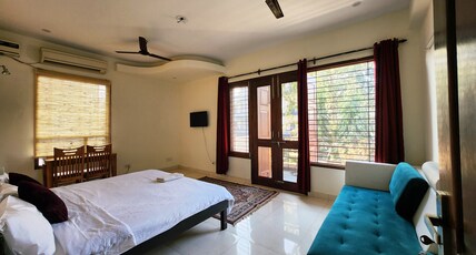 Luminary Dynasty House Room Type - Master Room with Bathtub