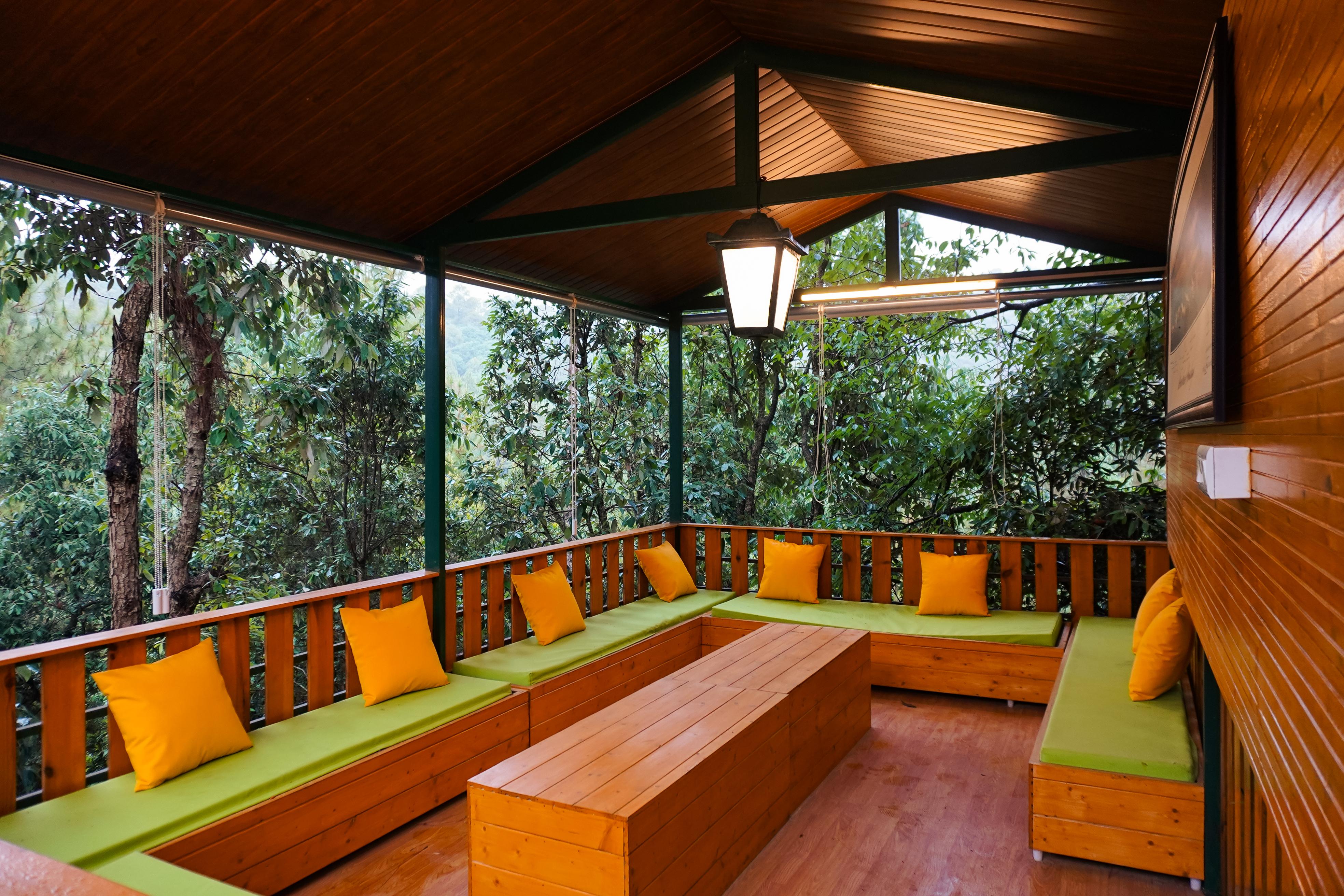 Lux Tents in Majkhali w Pool: Tarumarg (A&B) - Tap to explore photos