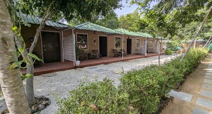 The Narayan Resort- 1.5 KM From Brahma Temple Room Type - Luxury Cottages
