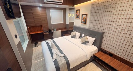 Mi Residency Lodging And Boarding Room Type - Suite Room With Bathtub