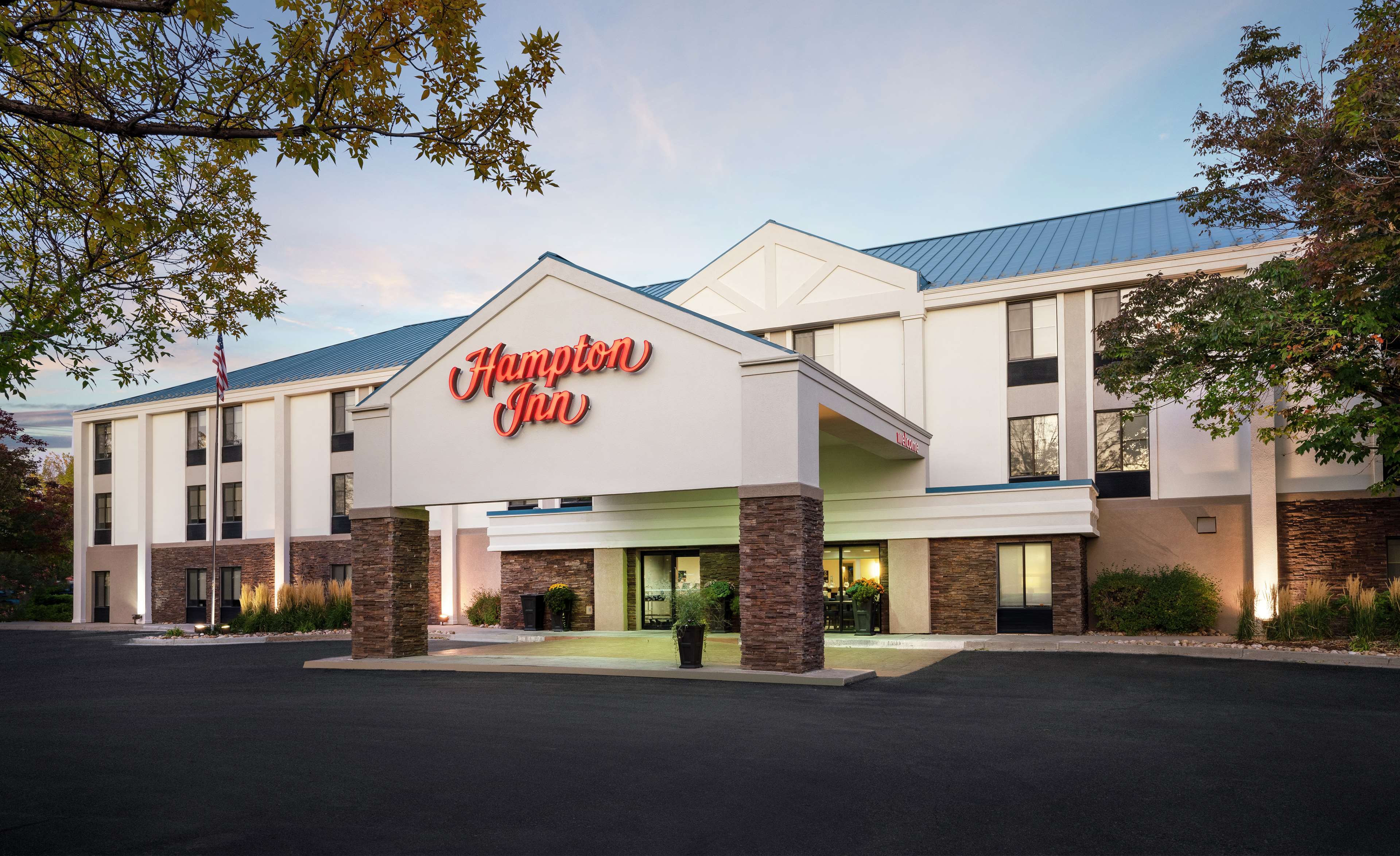 Hampton Inn by Hilton Loveland - Tap to explore photos