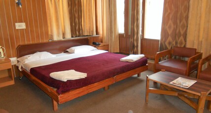 Hotel Brown Palace Nearby Dal Lake Room Type - Standard Double Room (NON AC)