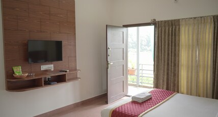 Coorg Gavadana Resort Room Type - Oak Deluxe Room with Forest View