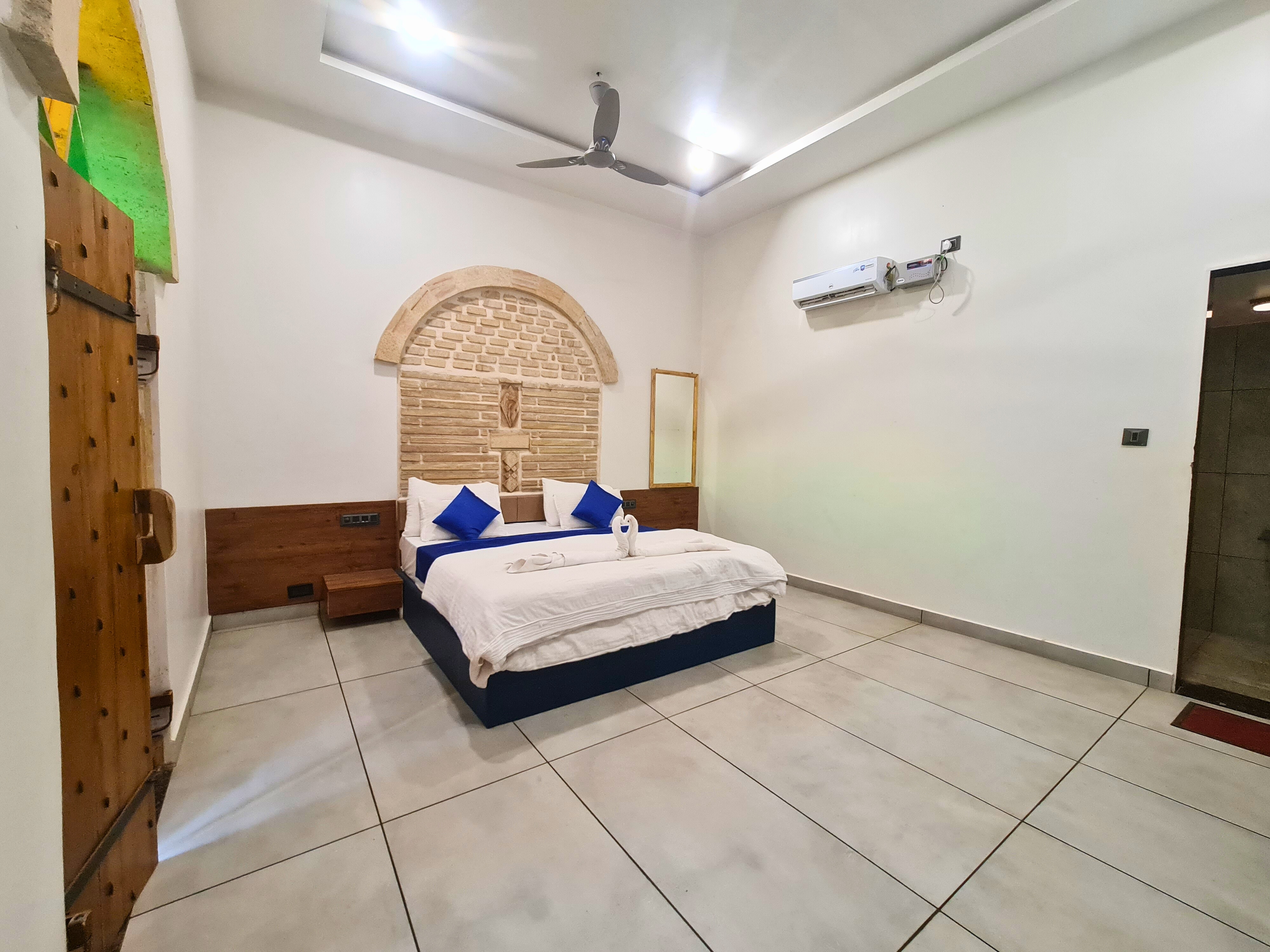 GIR VILLA RESORT - Tap to explore photos