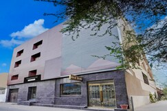 Townhouse Airport Road Delhi
