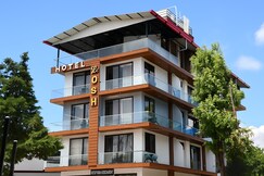 Hotel Le Osh Lansdowne - 500m from Bhulla Lake and Free Live Music on Weekends