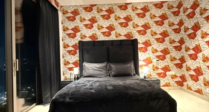 Black Jacuzzi 17th Floor With Recliners Room Type - Black Jacuzzi 17th floor with Recliners
