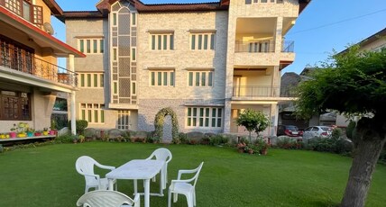 The Khayabaan |Entire Apartments Room Type - Entire 3BHK Apartment with drawing room and kitchen The Khayabaan |Entire Apartments Room Type - Entire 3BHK Apartment with drawing room and kitchen