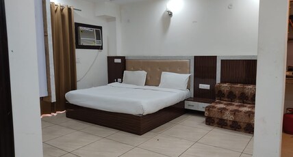 Hotel Singh Residency Medanta Room Type - STUDIO APARTMENT WITH BALCONY