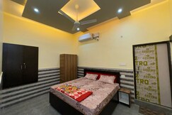 Shish Mahal Guest House