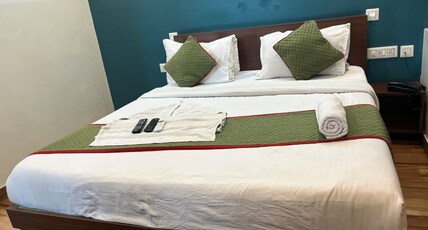 RLV Green Palace Room Type - King Bed Room