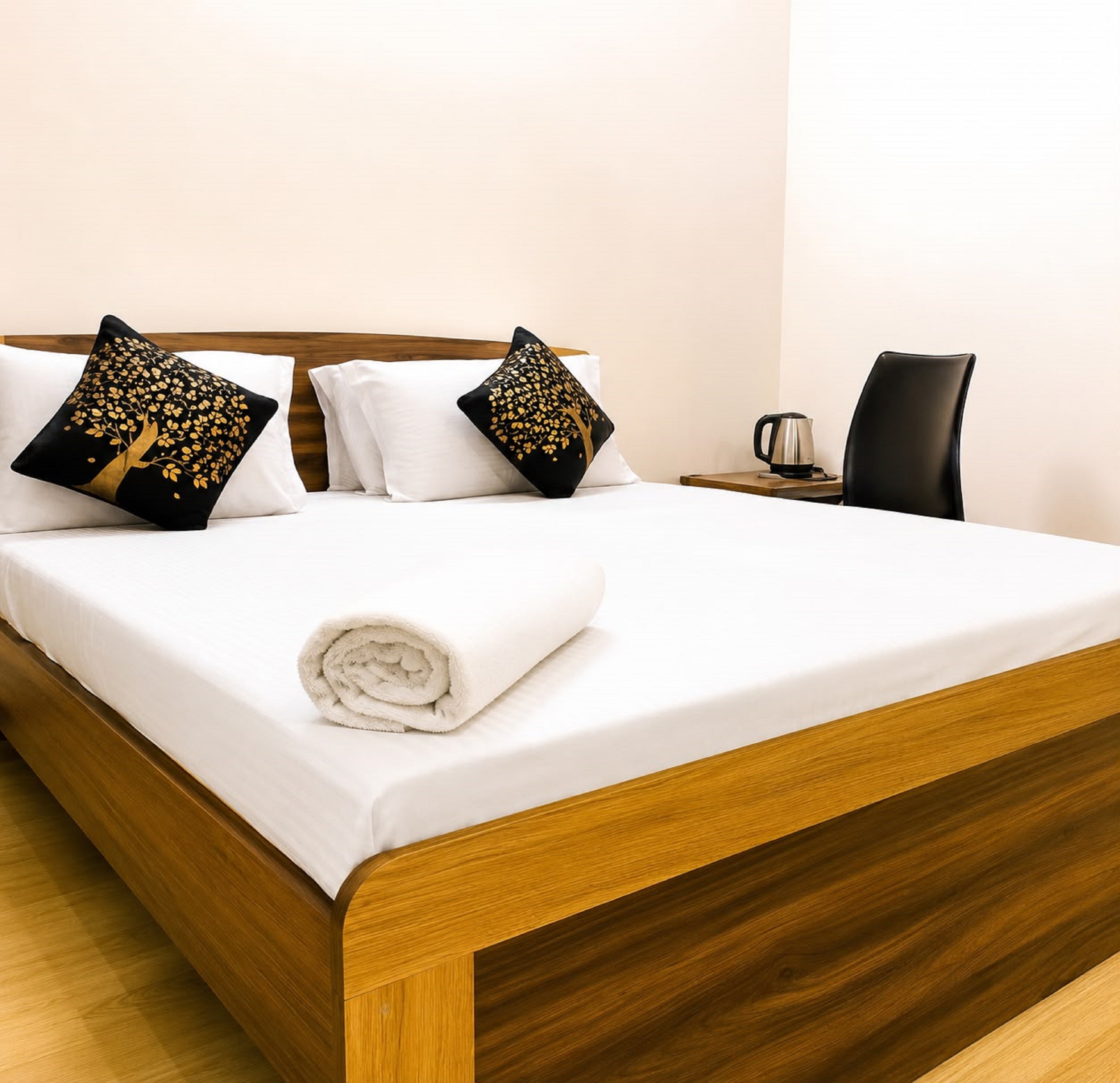 Aishwaryam Hotels & service Apartment - Tap to explore photos
