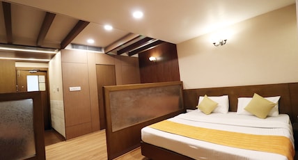 Hotel Rajhans Regent Room Type - Executive Premium Hotel Rajhans Regent Room Type - Executive Premium