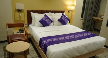 Purple Beds by VITS  Dwarkesh, Surat Room Type - Deluxe Room with Queen or Twin Beds