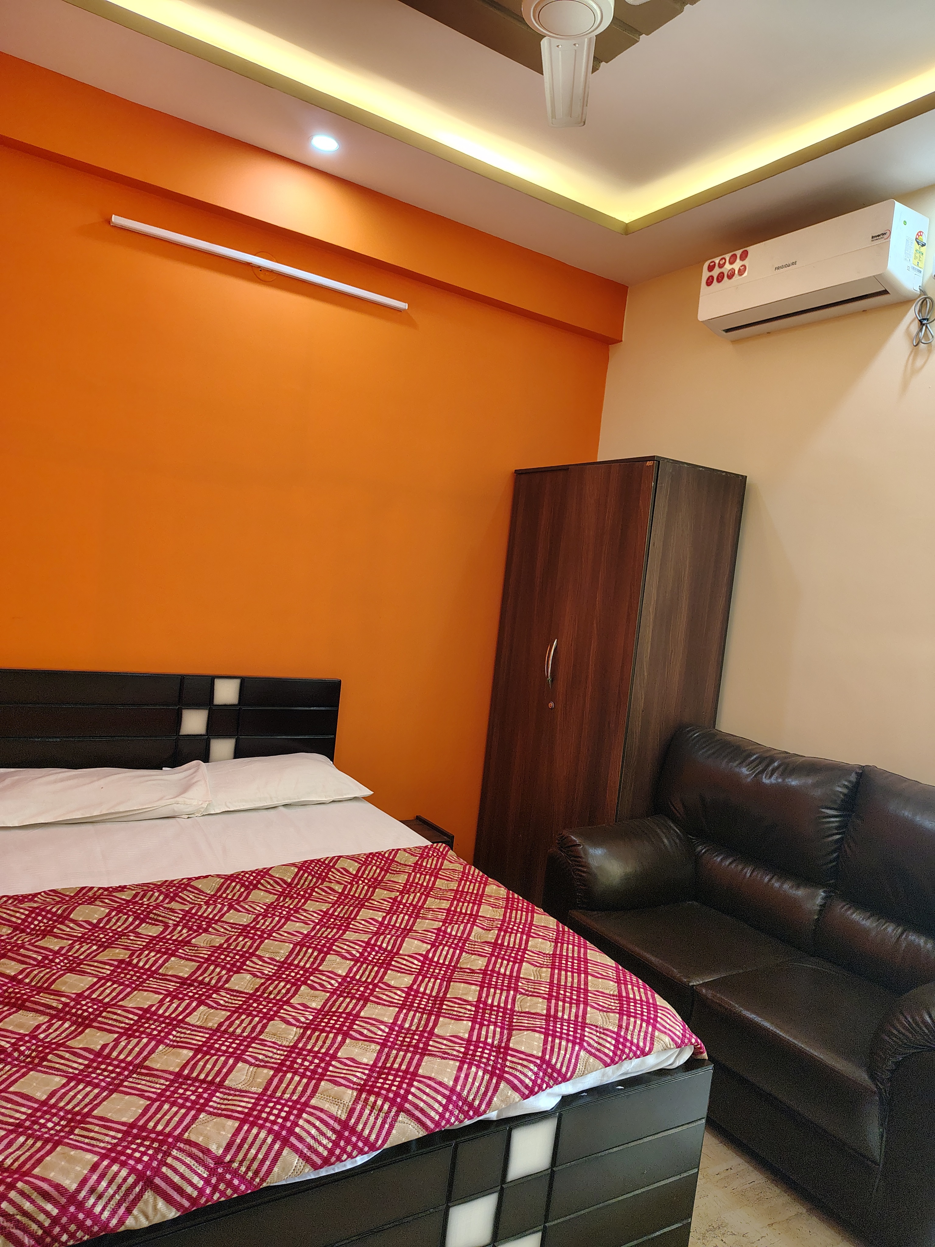 New Surya Deluxe Boarding and Lodging - Tap to explore photos