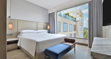 Le Meridien Navi Mumbai Room Type - Superior Room, 1 King, Courtyard View Le Meridien Navi Mumbai Room Type - Superior Room, 1 King, Courtyard View