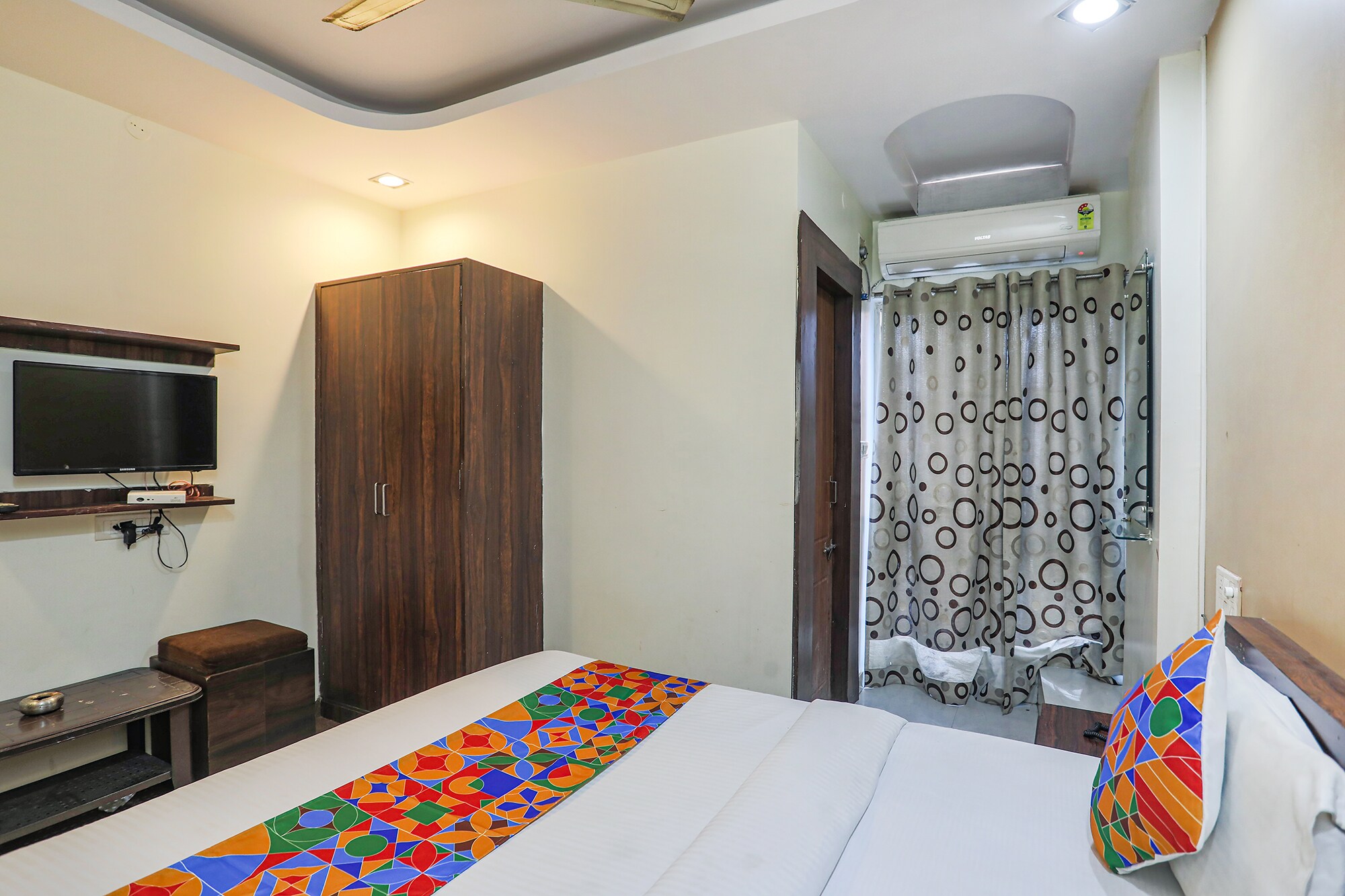 FabHotel Ashoka Palace - Tap to explore photos