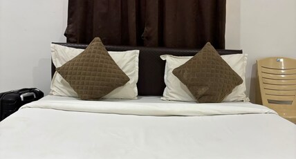 Hotel Ashoka's Planet Inn Room Type - AC Deluxe Room