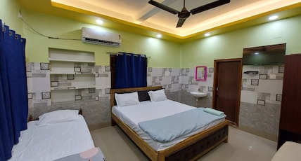 SK RESIDENCY Room Type - Family Room with 1 King Size Bed and 1 Single Bed SK RESIDENCY Room Type - Family Room with 1 King Size Bed and 1 Single Bed