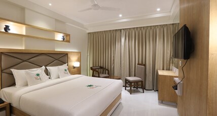 Hotel S3 Park Room Type - Deluxe Room Hotel S3 Park Room Type - Deluxe Room