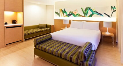 VELA DHI GLOW Pratunam Room Type - Deluxe Corner Room