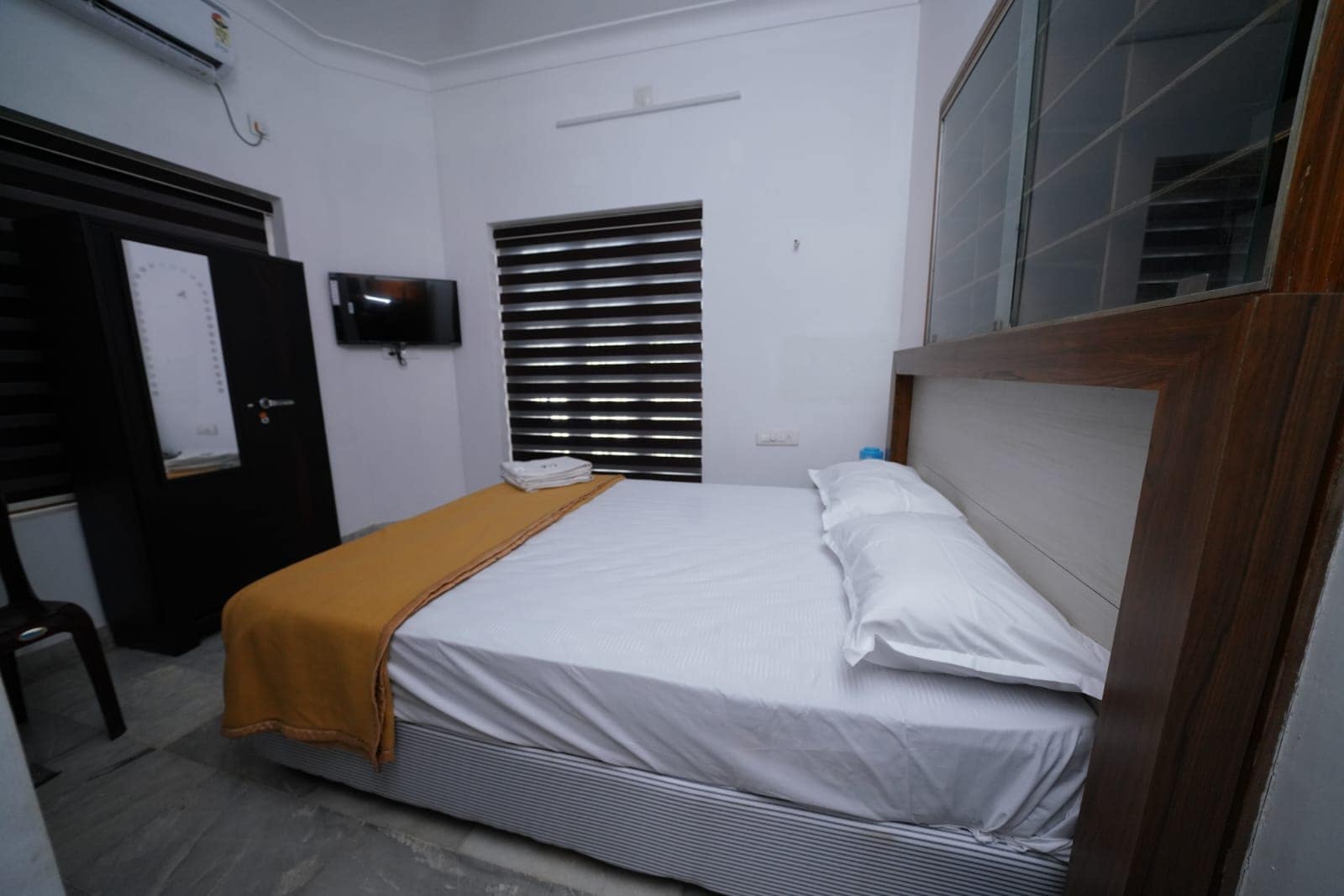Sarovaram Inn - Tap to explore photos