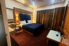 Photos of The Sapphire Retreat