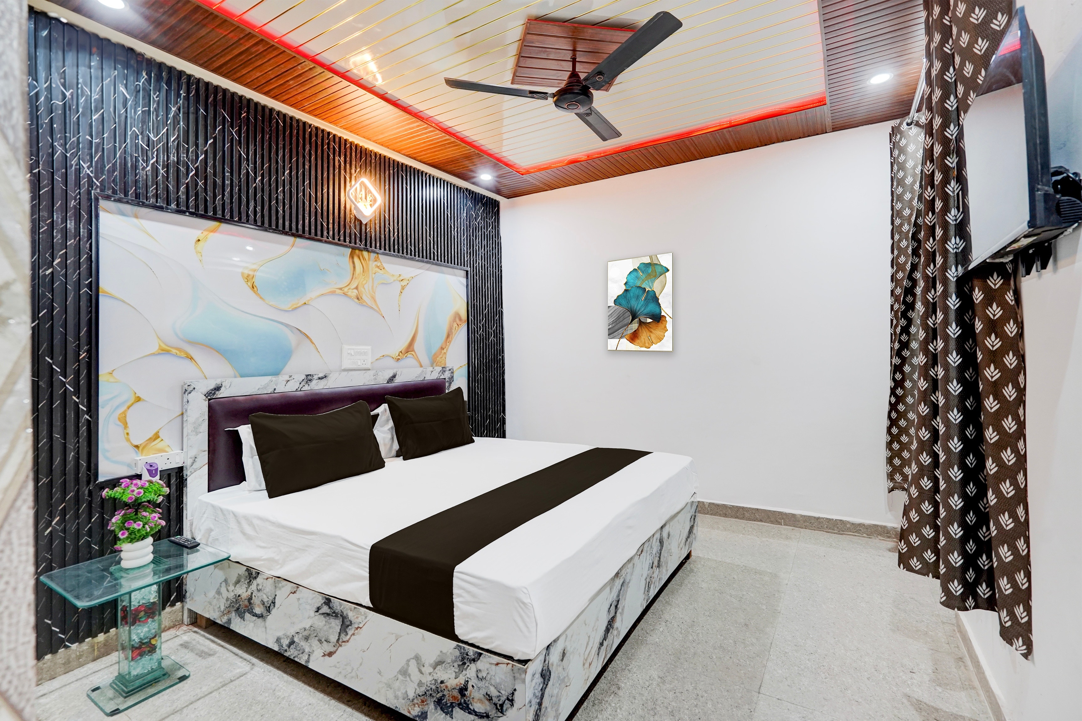 Hotel O Arise In - Tap to explore photos