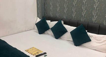 Shre Ishan Dev Inn Room Type - Deluxe 3 Bed Room