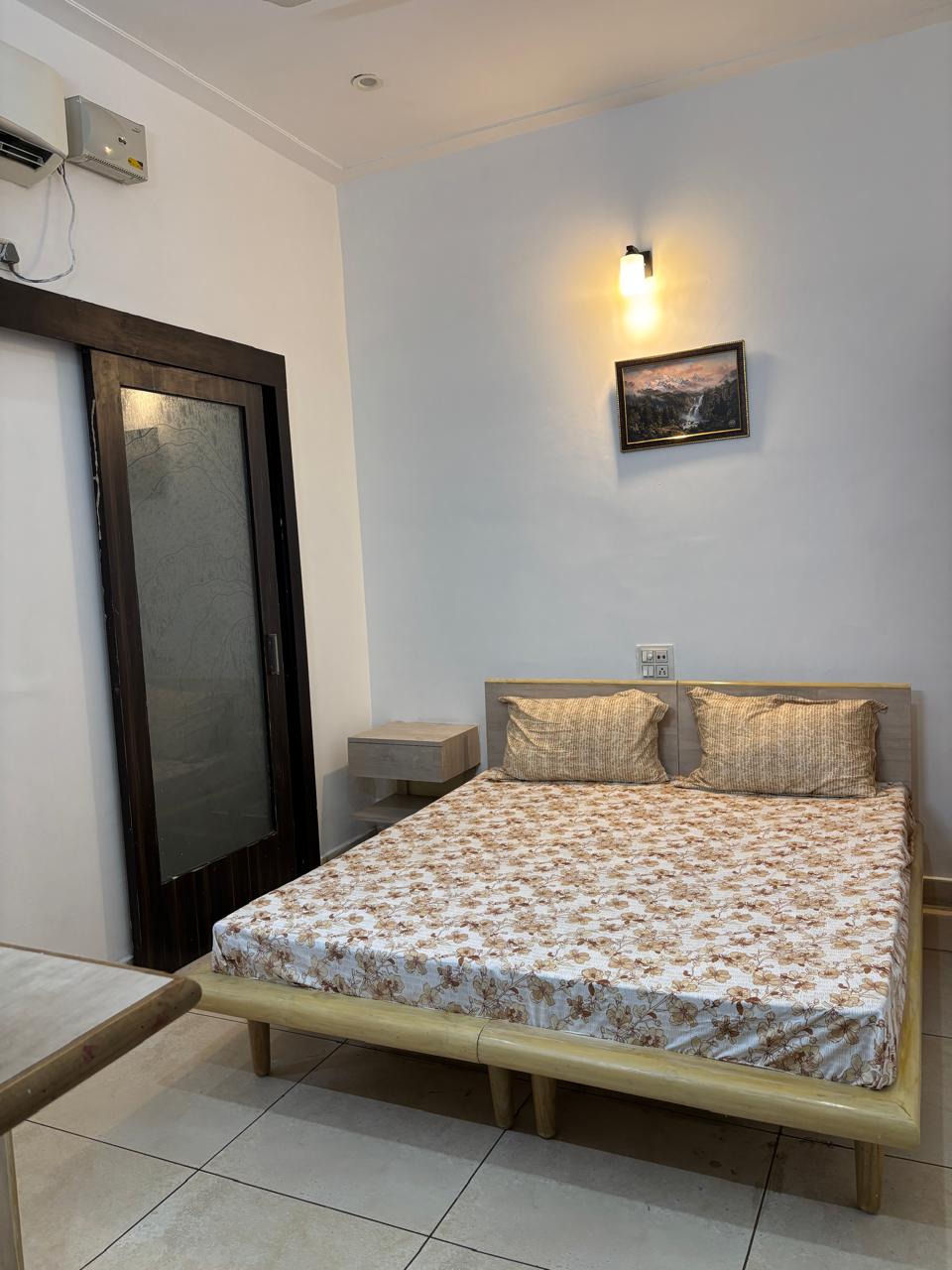 The Golden Window Villa New Amritsar - Tap to explore photos