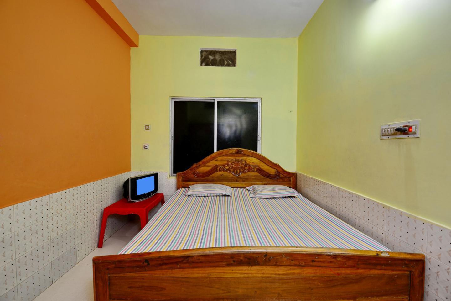 Hotel Sree Binayak - Tap to explore photos