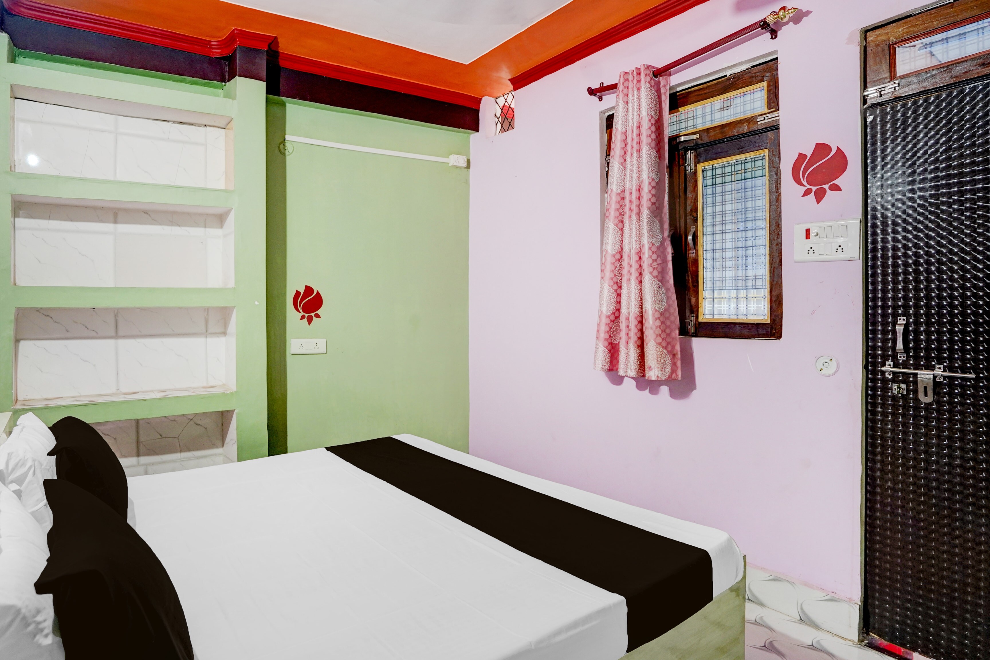 SPOT ON Pradhan Hotel - Tap to explore photos