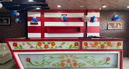 Oasis Hotel and Restaurant Room Type - Deluxe Room