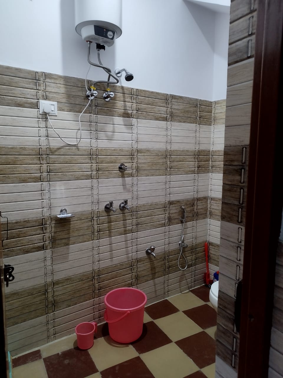 Sunshine Homestay - Tap to explore photos