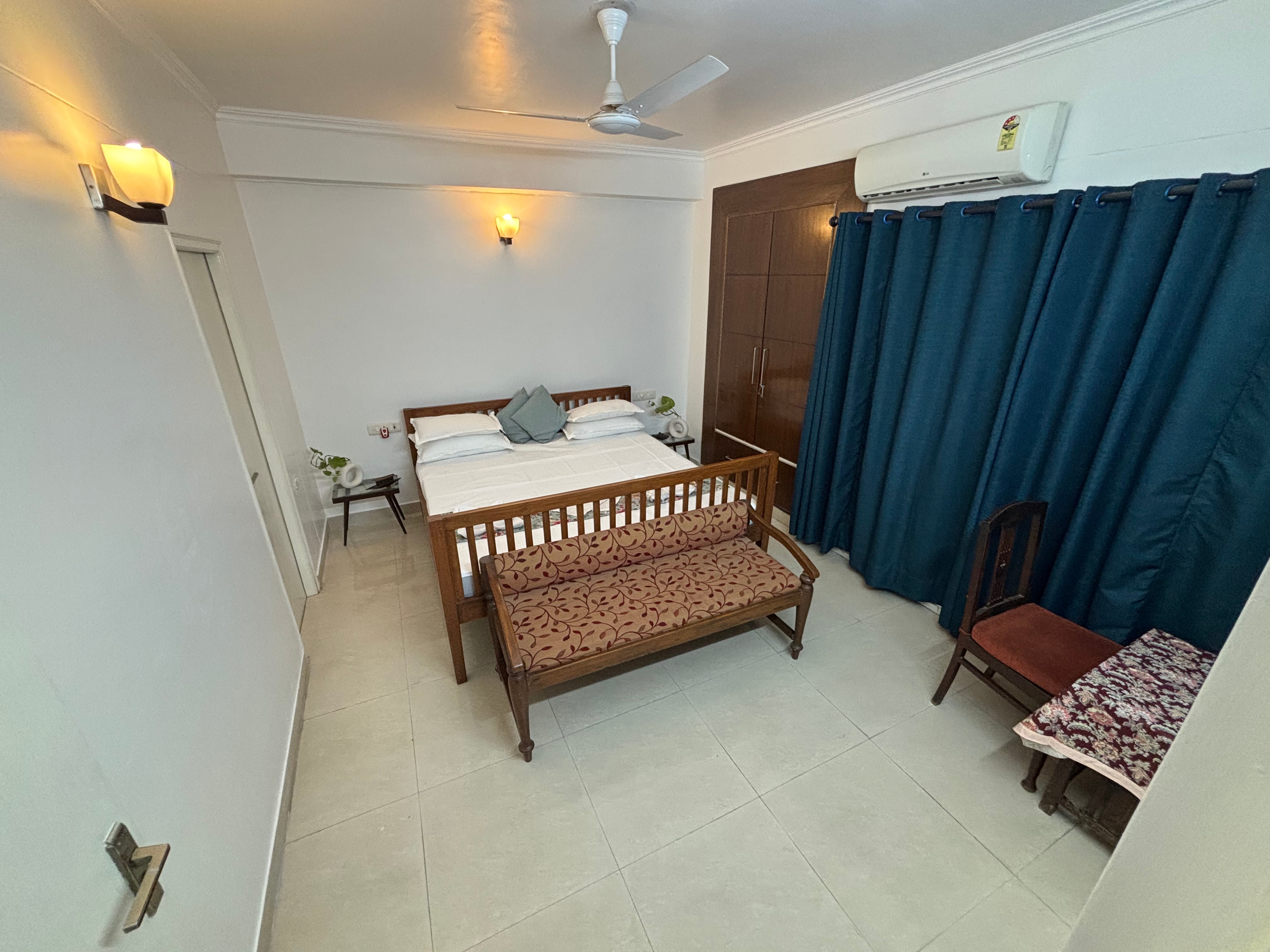 THE GRAND GANGA ROOM 3 - Tap to explore photos