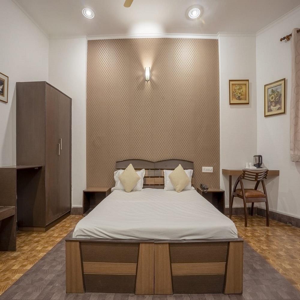 Sagar Villa Hotel - Tap to explore photos