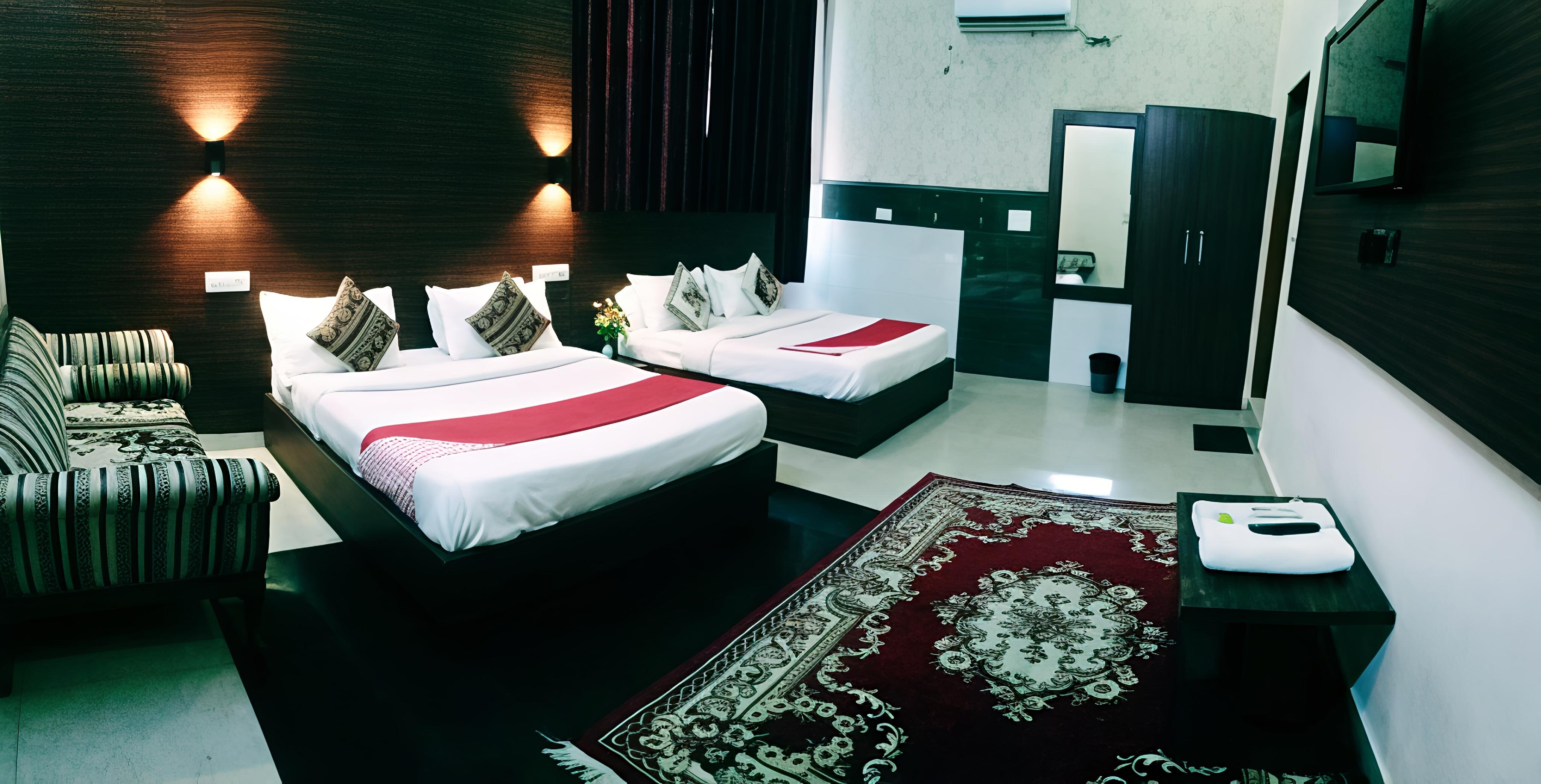 Yash Hotel - Tap to explore photos