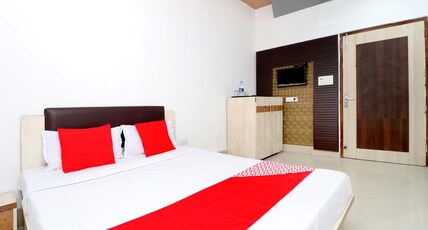 Hotel Nice and restaurant Room Type - Deluxe Rooms Hotel Nice and restaurant Room Type - Deluxe Rooms