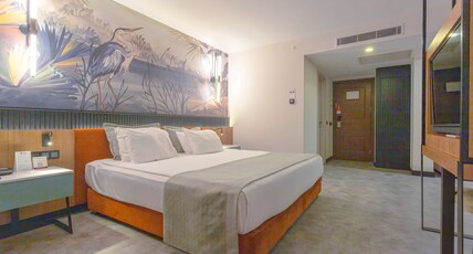 Best Western Plus Khan Hotel Room Type - Suite-1 King 1 Single, Non-Smoking, Deluxe Room, Sofabed, Sitting Area, Work Desk, Coffee Maker, Ful Best Western Plus Khan Hotel Room Type - Suite-1 King 1 Single, Non-Smoking, Deluxe Room, Sofabed, Sitting Area, Work Desk, Coffee Maker, Ful