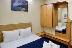 Address of Hotel Hira Palace